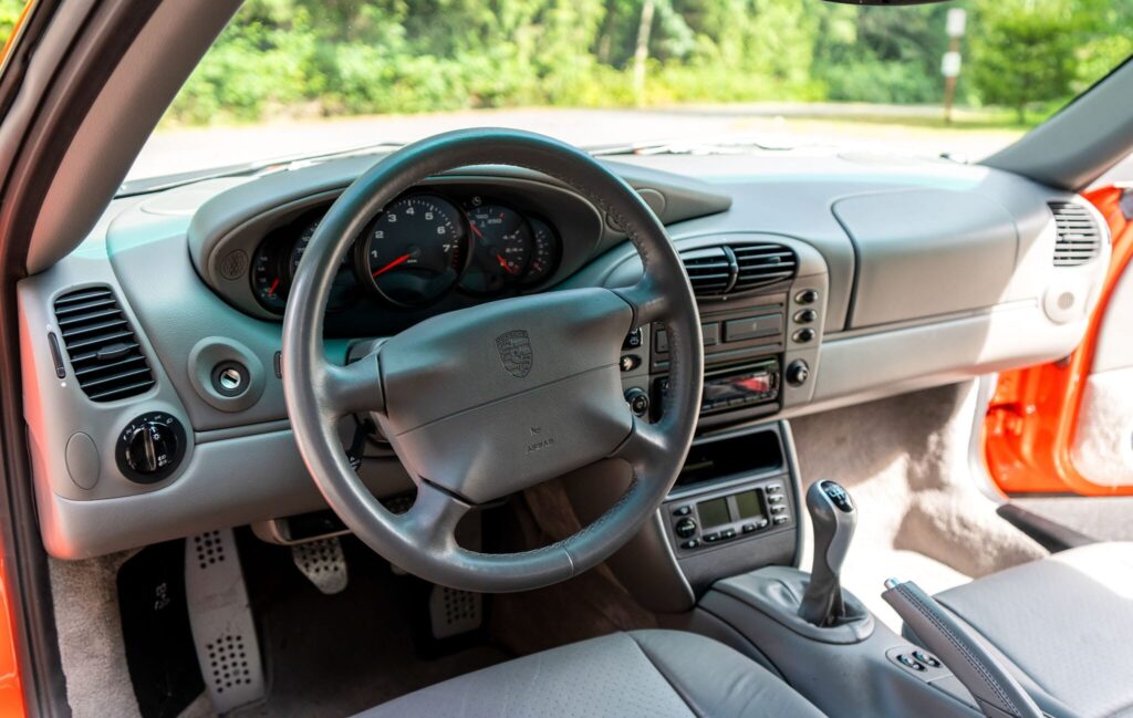 2001 Porsche 911 Carrera