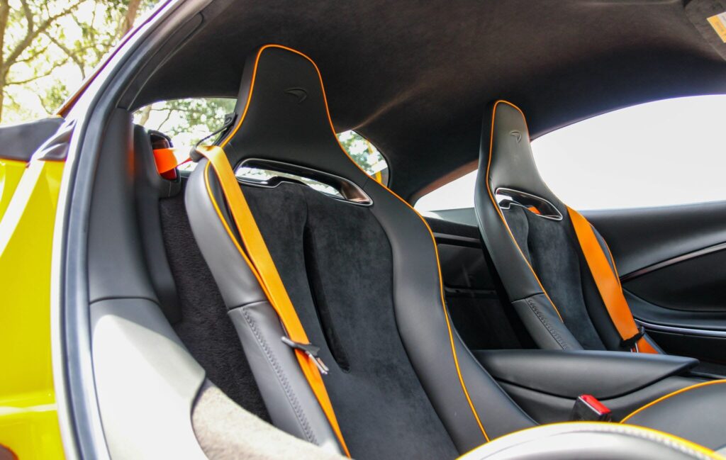 2023 McLaren Artura Performance