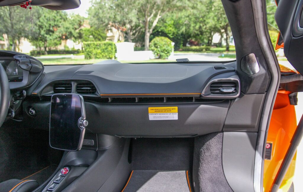 2023 McLaren Artura Performance